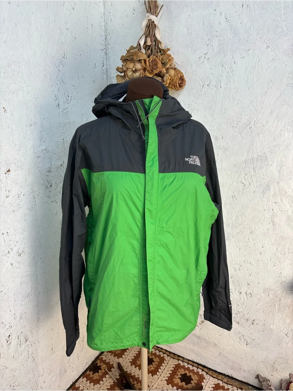 The North Face Hyvent 2.5L Rain Hooded Jacket Grey Green Mens Large